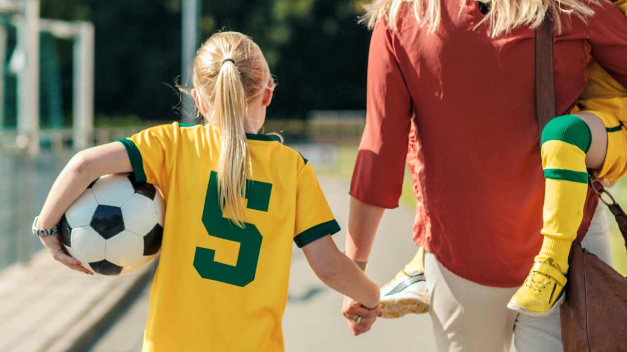 An Ode to the Tired Sports Mom | MOJO Sports